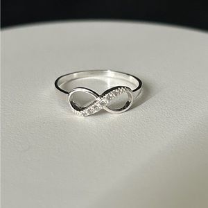 New sterling silver 925 ring size 9